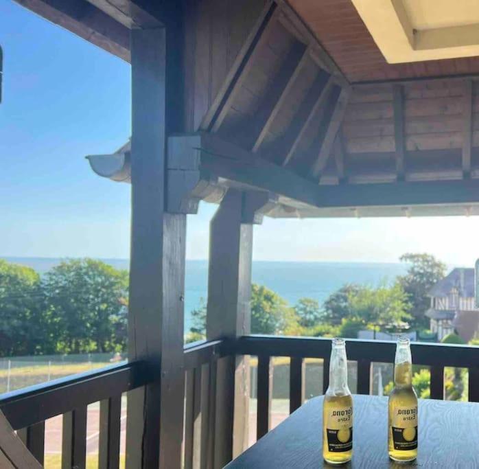 דירות טרוביל-סור-מאר Appart Lumineux Avec Vue Sur Mer A 180 Degres מראה חיצוני תמונה